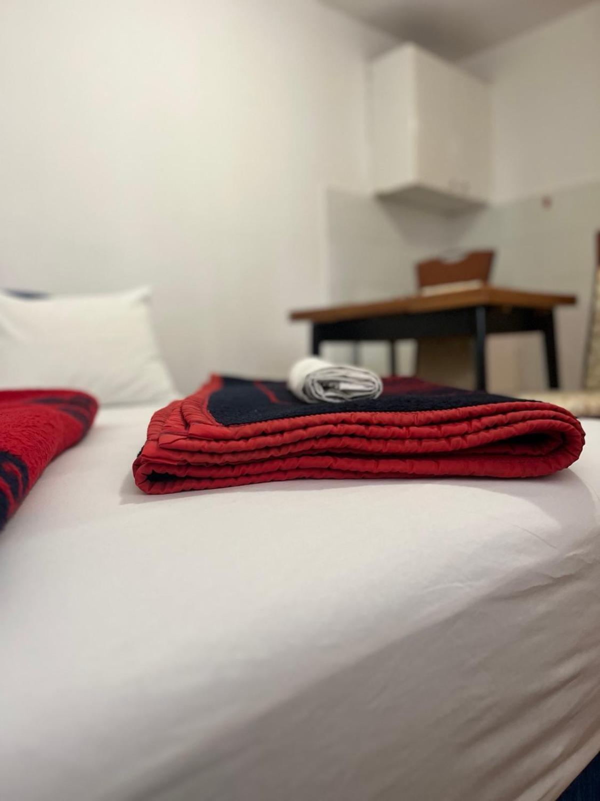 Apartments And Room Mv Petrovac Екстер'єр фото