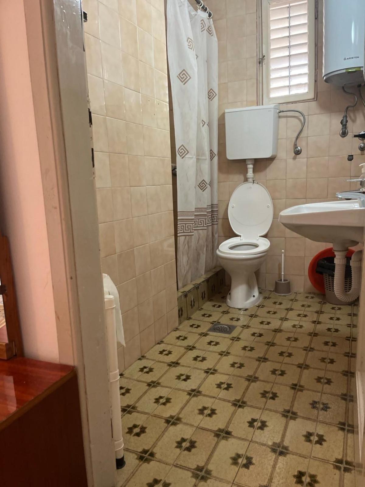 Apartments And Room Mv Petrovac Екстер'єр фото