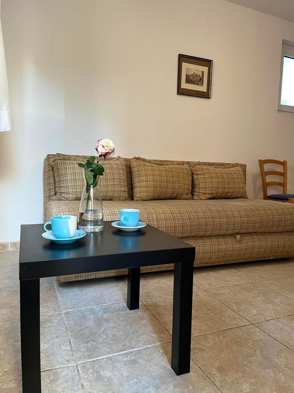 Apartments And Room Mv Petrovac Екстер'єр фото
